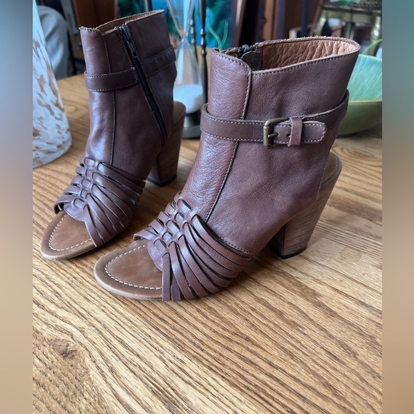 Fabianelli Shoes Women’s Italian 38 Leather Woven Open Toe Ankle Booties - Picture 1 of 7